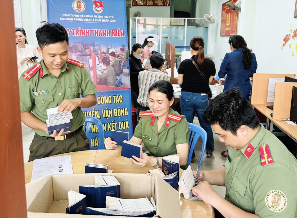 Thực hiện các phần việc CCHC 2