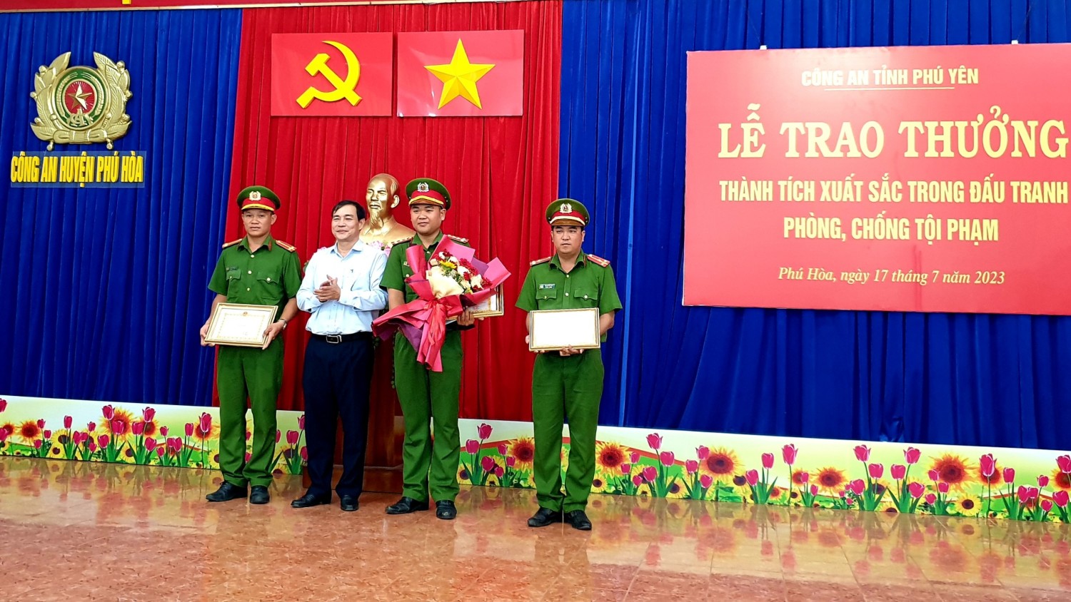 z4528679755002 3c14ec489af3b0da25fca4d55ac66188