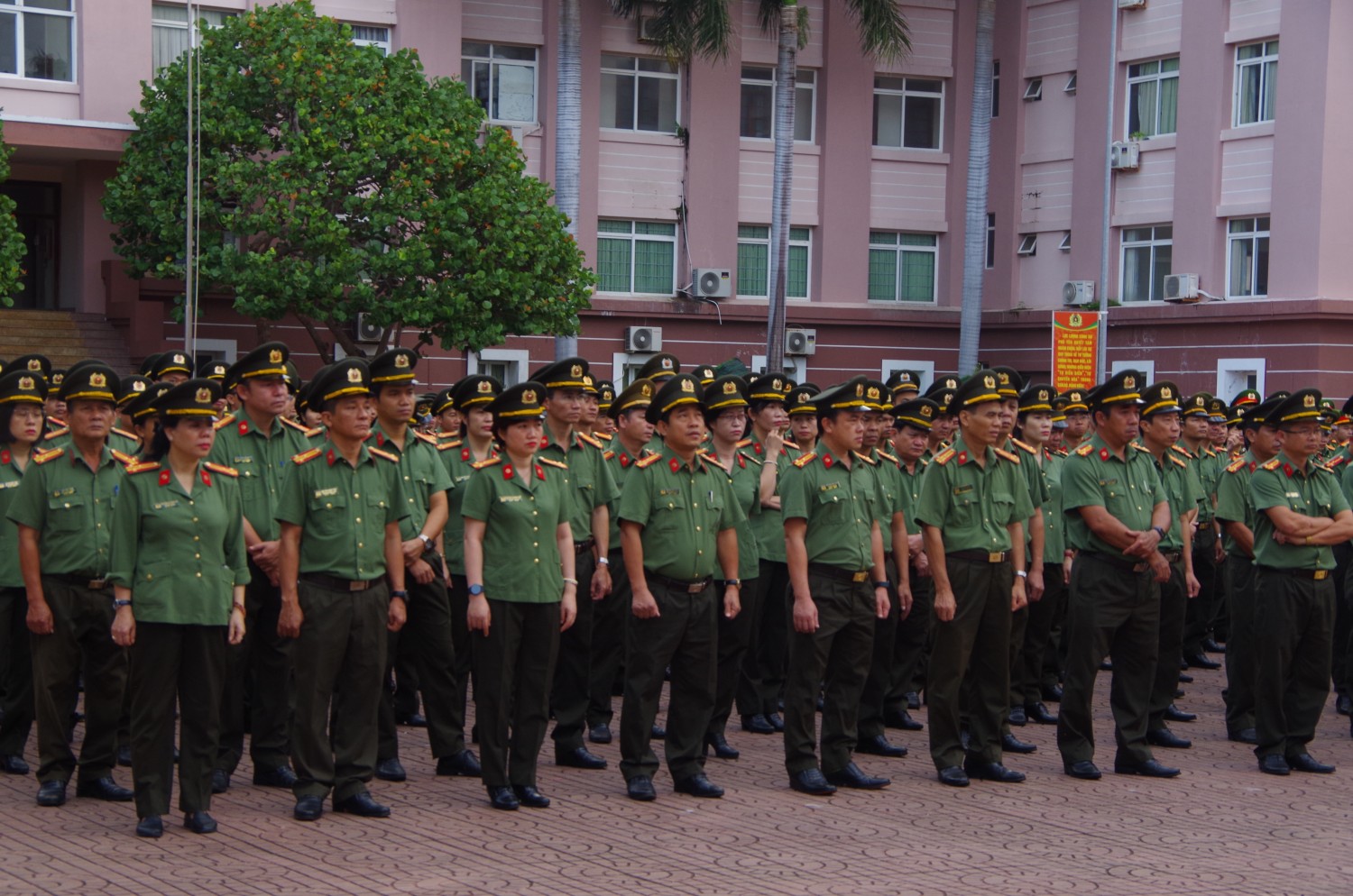 4 Toàn cảnh lễ ra quân