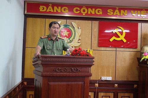 Đ/c Trung tá Nguyễn Thanh Hải – Phó Bí thư Đảng ủy, Phó Trưởng phòng Tham mưu điều hành nội dung tham luận