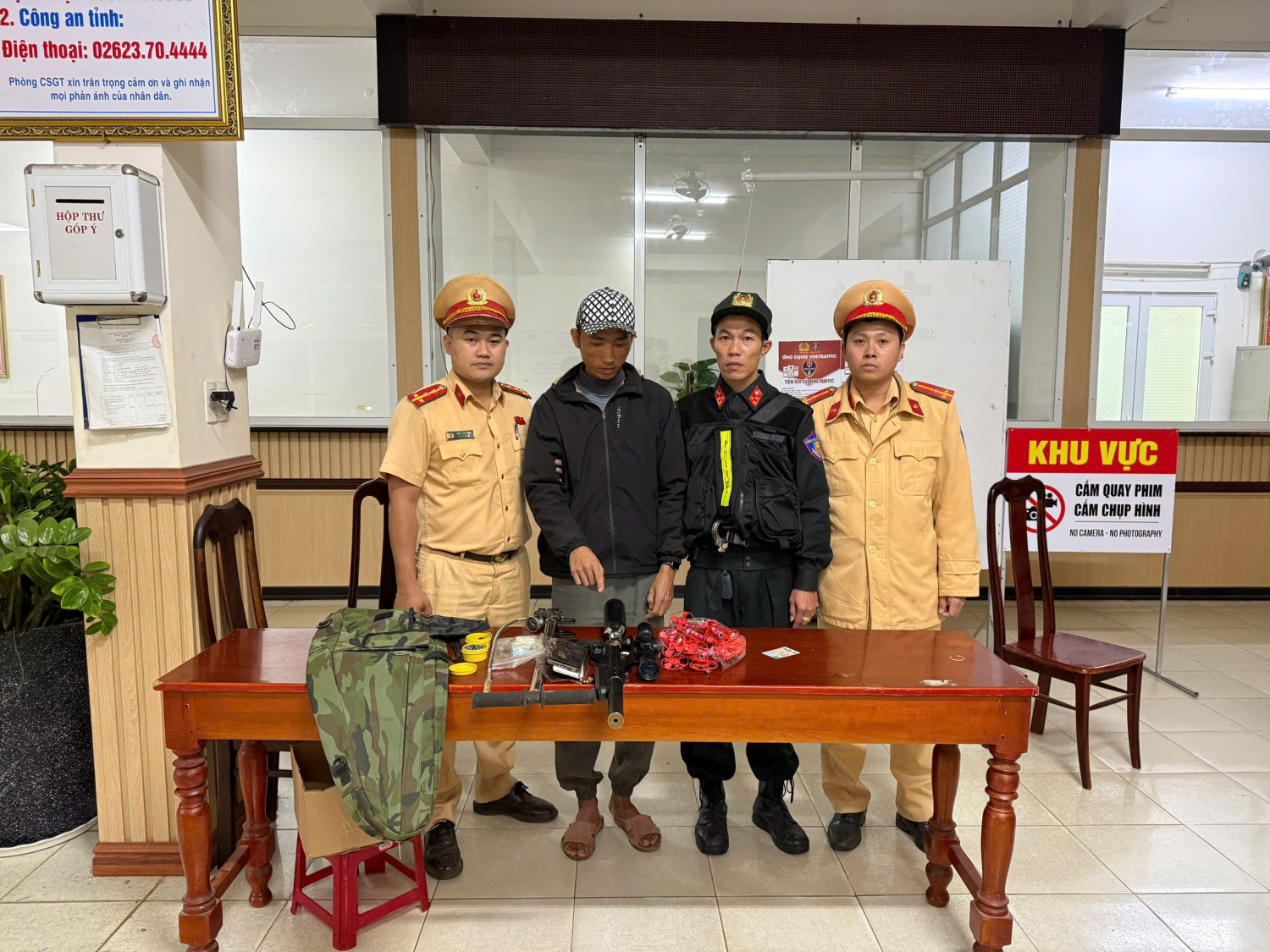 z7610402350077_e351f25f78f986a3649af6ed1a3c6dd2