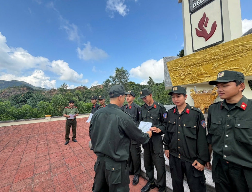 'A group of people in uniform
 AI-generated content may be incorrect.'