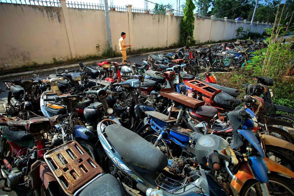 Thông báo truy tìm chủ sở hữu, người sử dụng hợp pháp phương tiện vi phạm hành chính tại Tổ địa bàn Ea H'leo, Trạm Cảnh sát giao thông Krông Búk, Phòng Cảnh sát giao thông Công an tỉnh Đắk Lắk (lần 2)