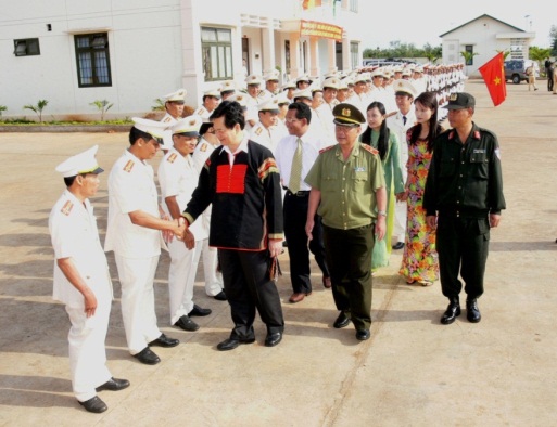 Description: D:\KỶ YẾU PHÒNG THAM MƯU\HÌNH ẢNH\HOẠT ĐỘNG ĐƠN VỊ\Thủ tướng đến làm việc.JPG