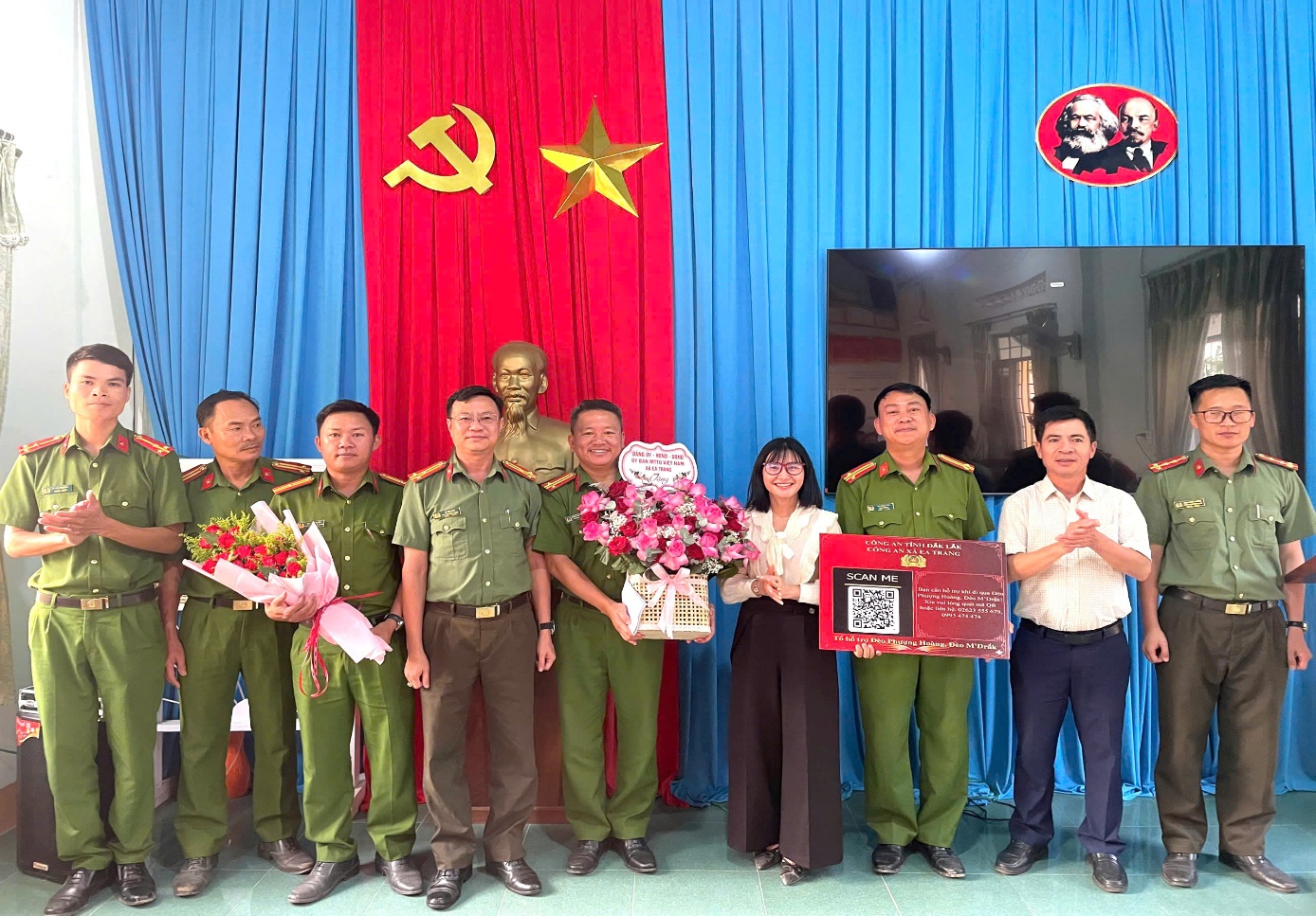 'A group of people in uniform

AI-generated content may be incorrect.'