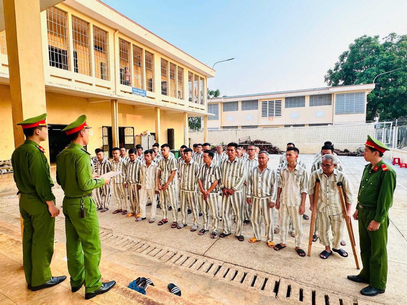 z7739735744971_8ee1cb995249a86aa1bb25664843bde5