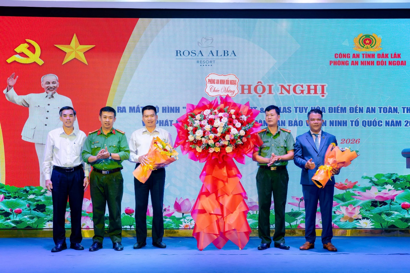 ''''''A group of people standing on a stage
 AI-generated content may be incorrect.''''''