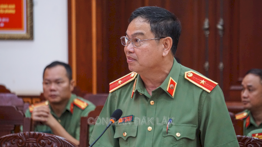 Bộ trưởng Bộ Quốc phòng Phan Văng Giang thăm và làm việc với Công an tỉnh Đắk Lắk