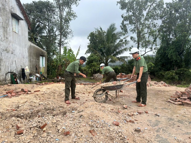 Chiến dịch Quang Trung thần tốc xây dựng nhà cho người dân